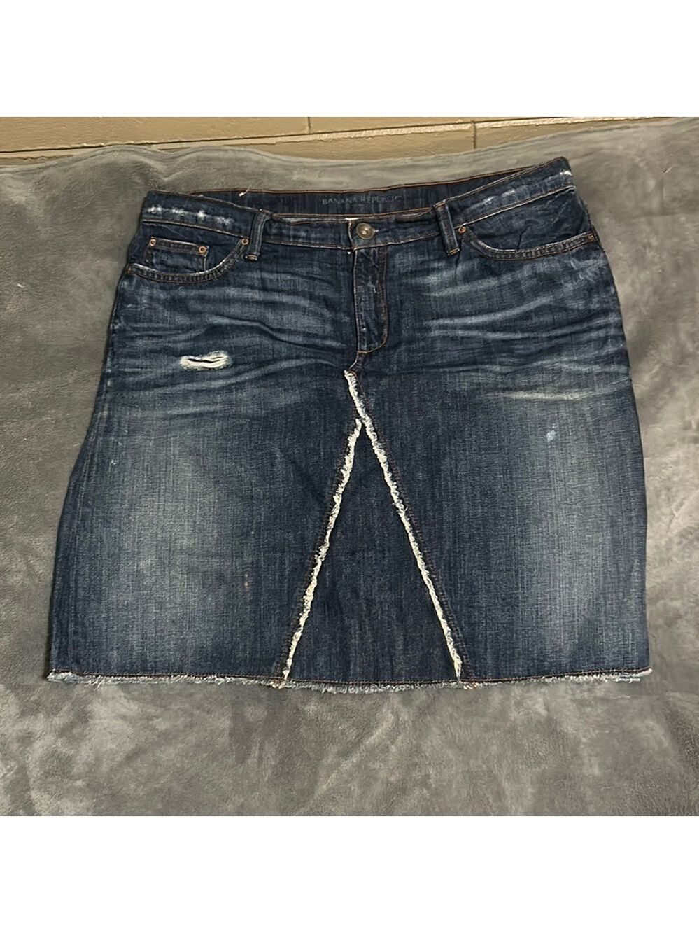 Banana Republic Women’s Denim Skirt